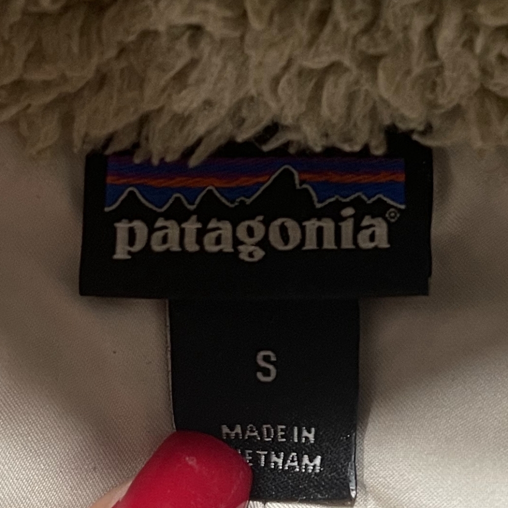 Patagonia Women's Tan Teddy Sherpa Full Zip Fleece Vest Size Small - Picture 4 of 4